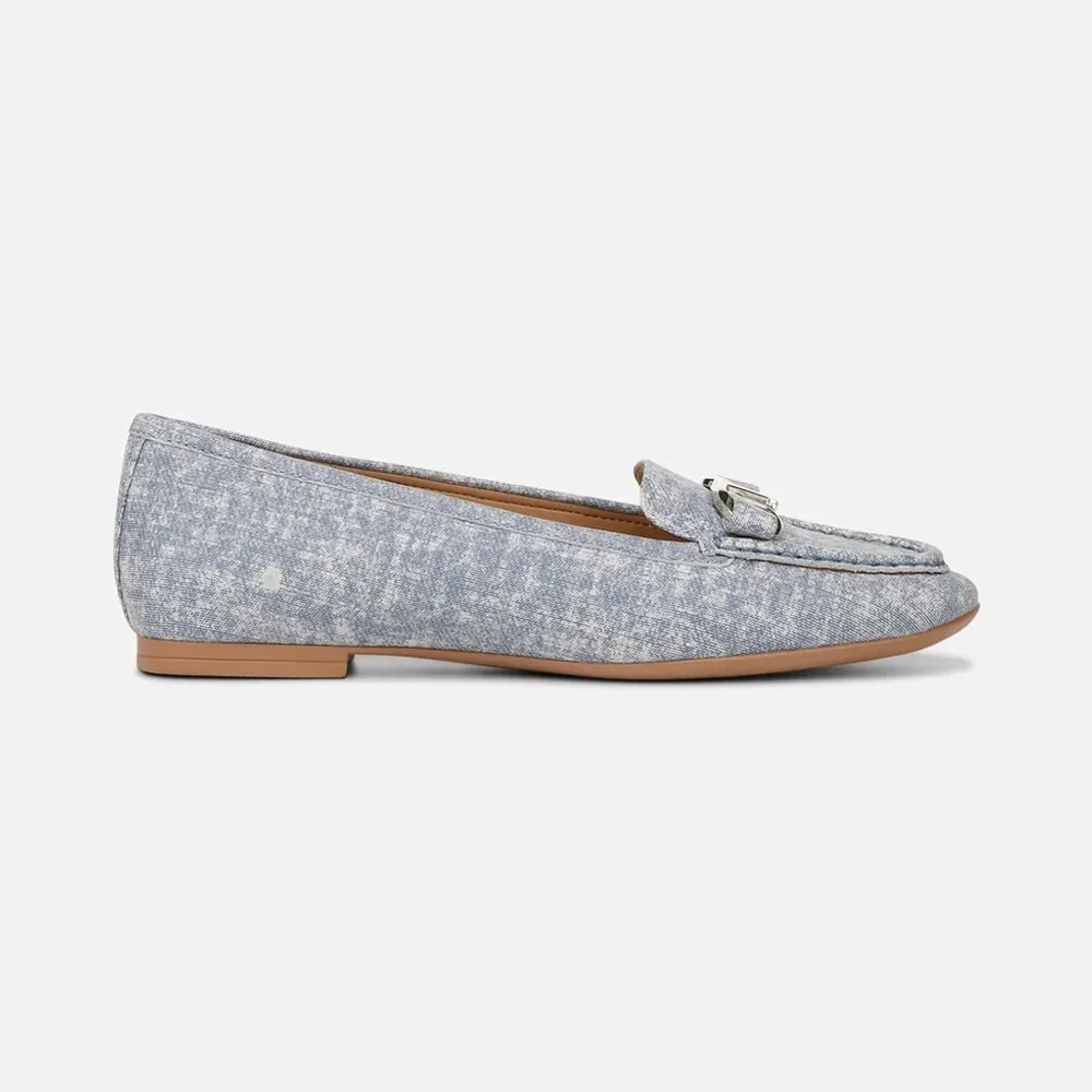 Naturalizer leather moccasins
